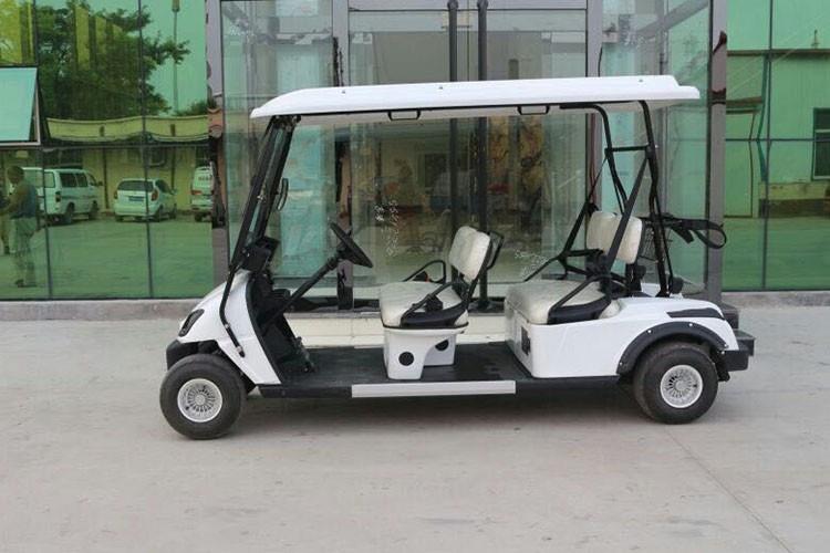 4座電動(dòng)高爾夫車