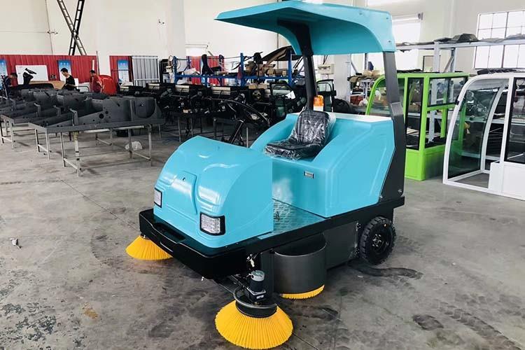 電動(dòng)掃地車1800型