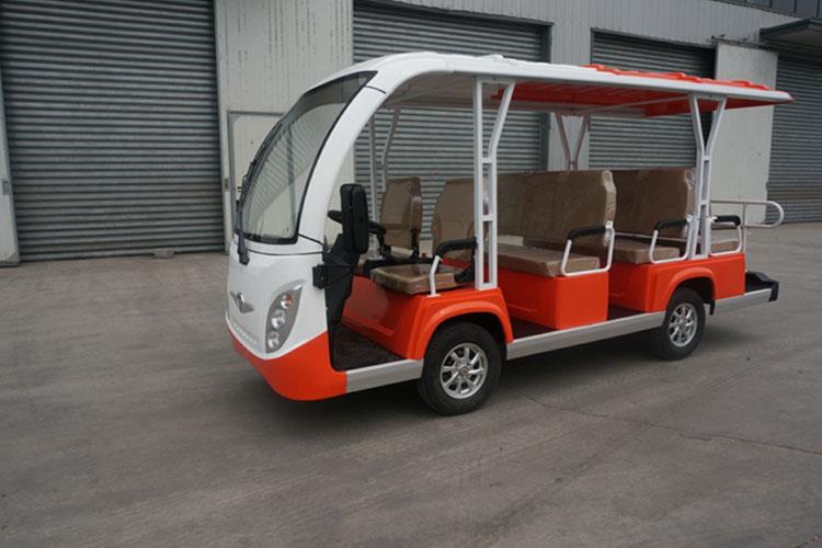 清潔車的過程中要注意先斷開總電源開關，建議不使用高壓水槍噴射