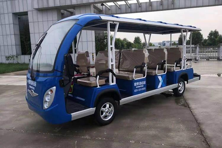 極景門窗11座電動觀光車操作簡便