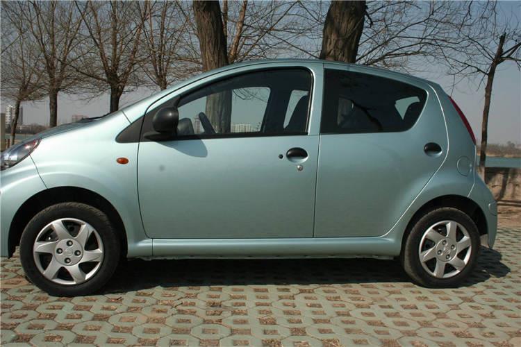 一般如果山東新能源電動(dòng)車(chē)的油路和電路出現(xiàn)故障后，就會(huì)使發(fā)動(dòng)機(jī)在工作時(shí)就會(huì)增大噴油量，自然油耗也就增大了